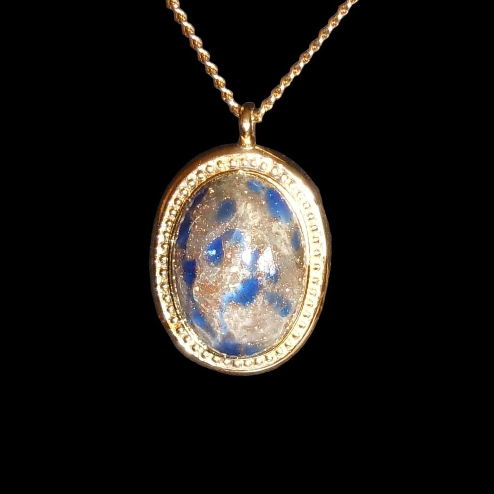 Faux Stone Crystal Pendant Necklace Blue Gold Glitter Gold Tone Sparkle